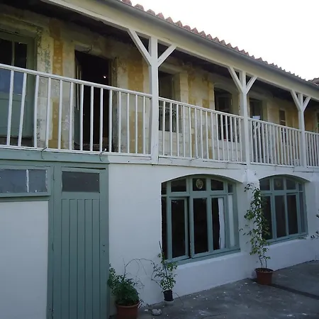 Oda ve Kahvaltı L'hotel Chene Vert Ribérac